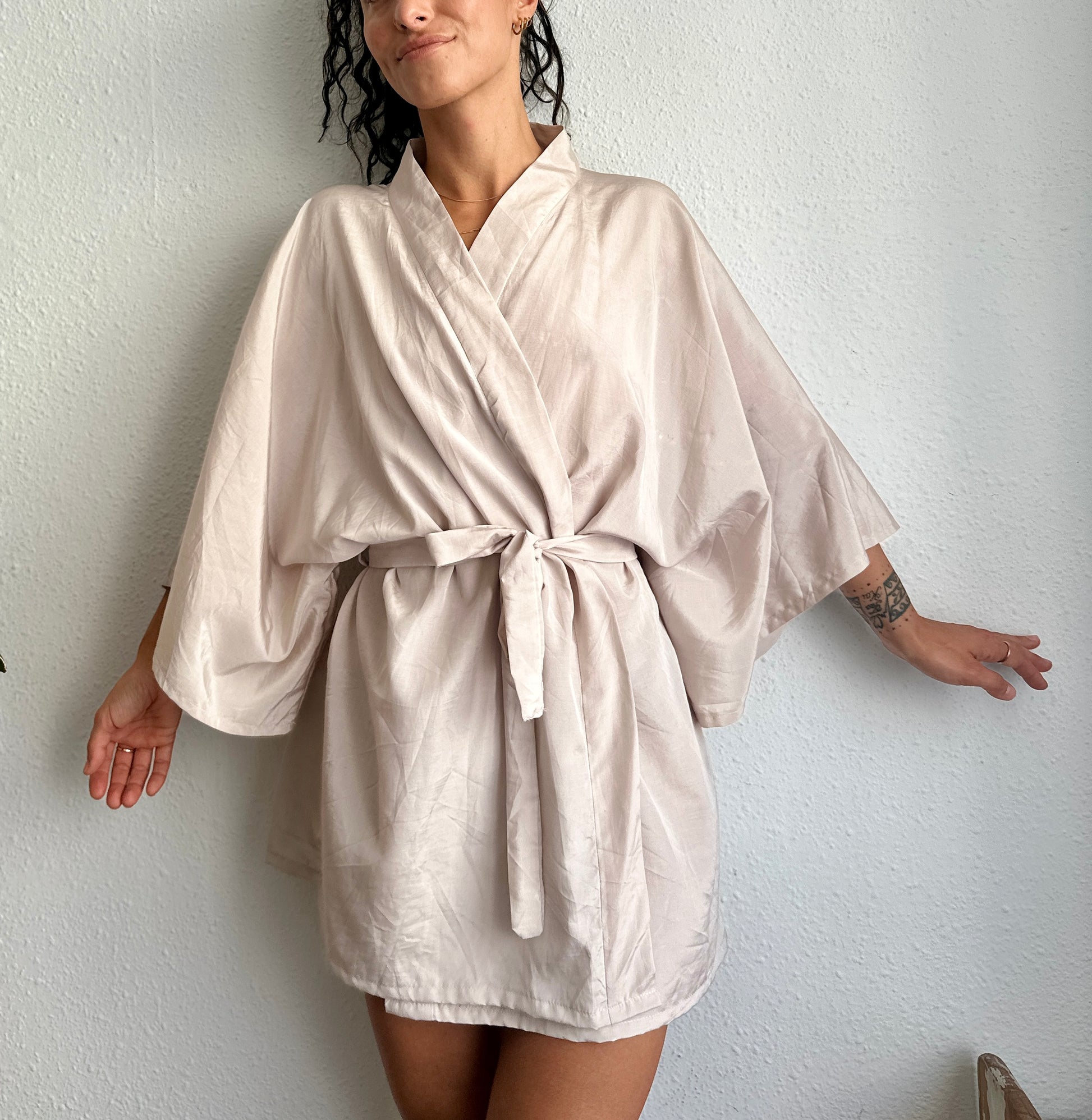 Beige kimono