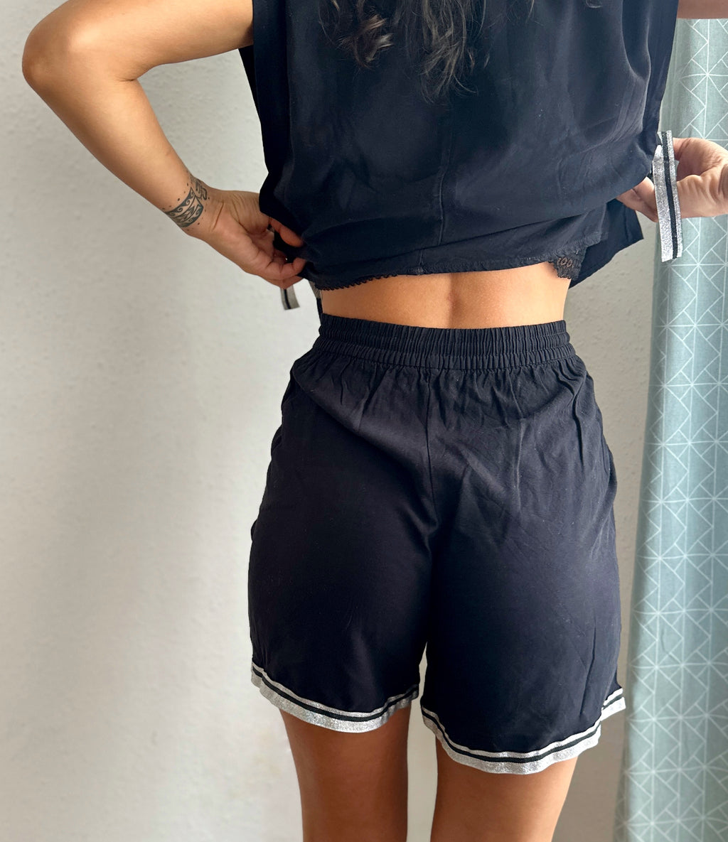 Black set