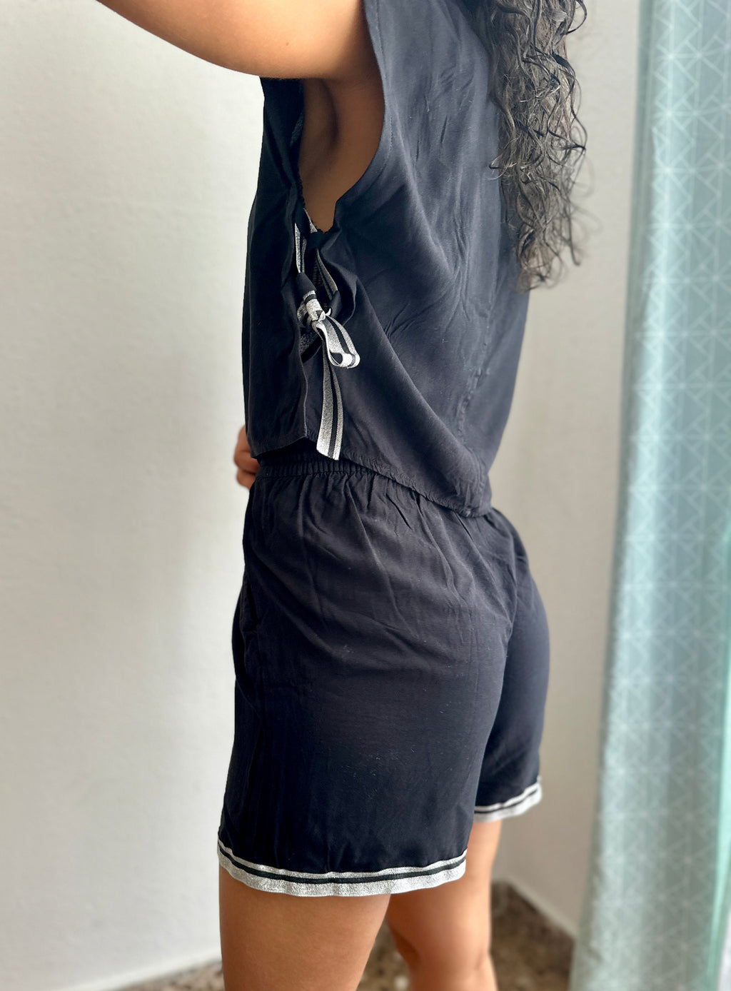 Black set