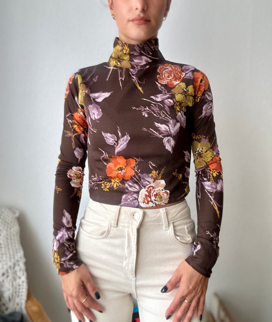 Flower turtleneck