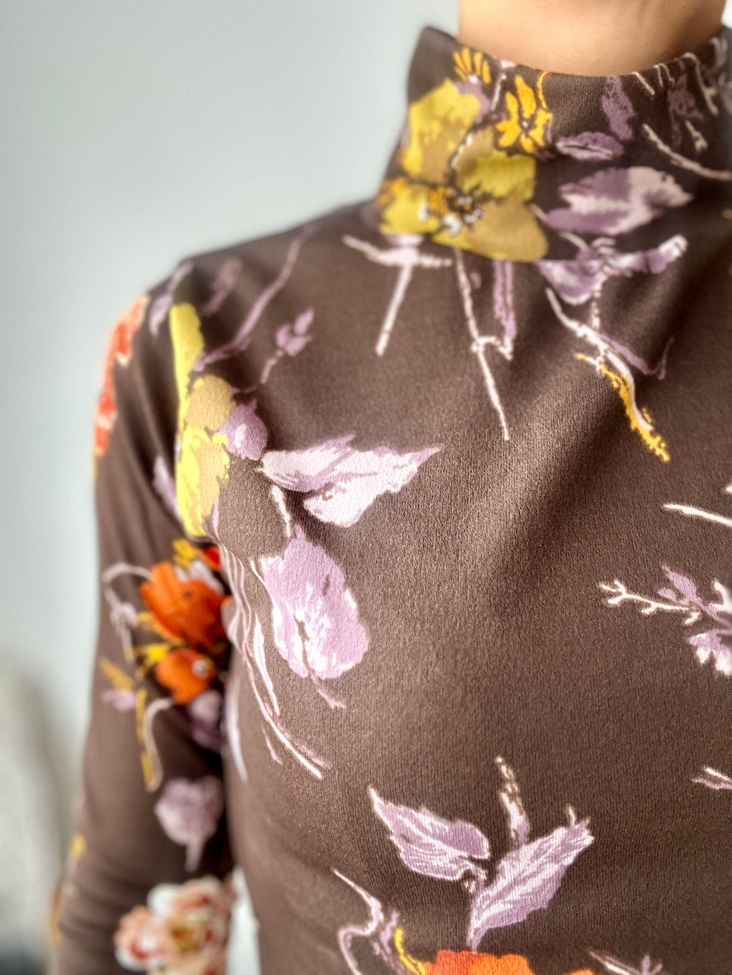 Flower turtleneck
