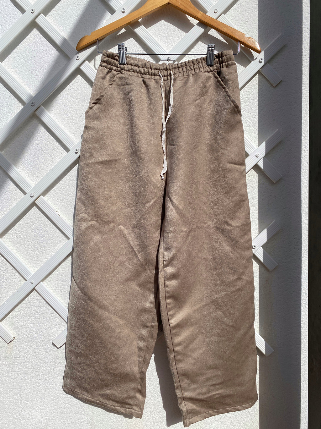 Sandy pants